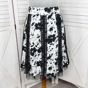 Y2K‎ Erin B Floral Lace Trim A Line Skirt Black White 4 Knee Length Petticoat